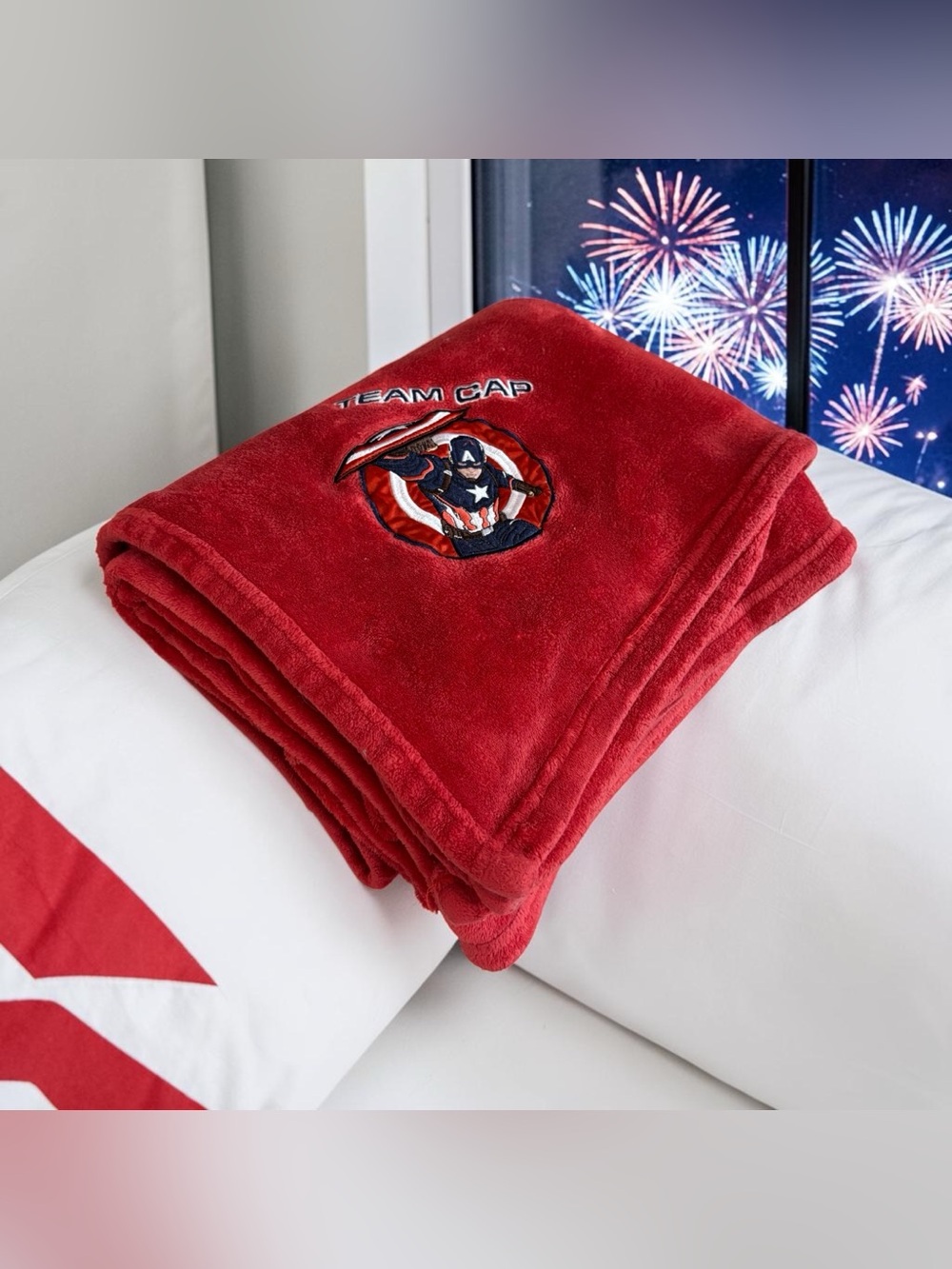 Marvel Captain America Fleece Plush Throw Blanket Red “Team Cap” Embroidery Logo